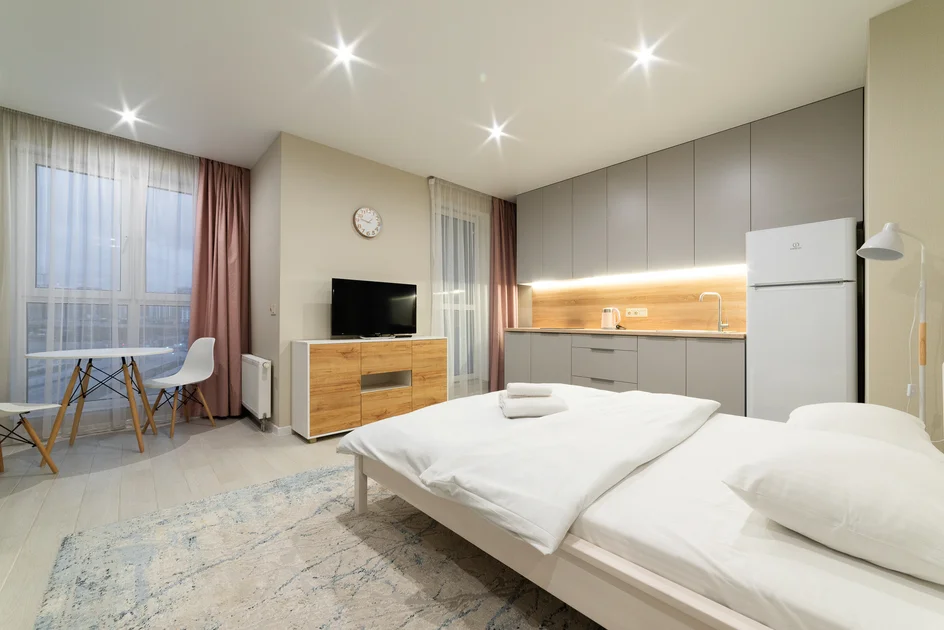 Интерьер квартиры-студии на сутки, г. Минск, улица Игоря Лученка, 23