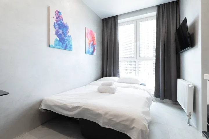 Short-term studio apartment at 9 Bratskaya Str., Minsk