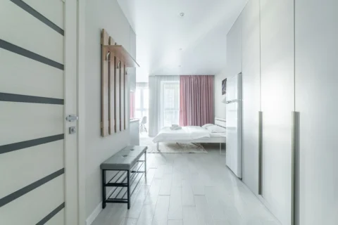 Интерьер квартиры-студии на сутки по адресу: Минск, ул. Игоря Лученка, 19