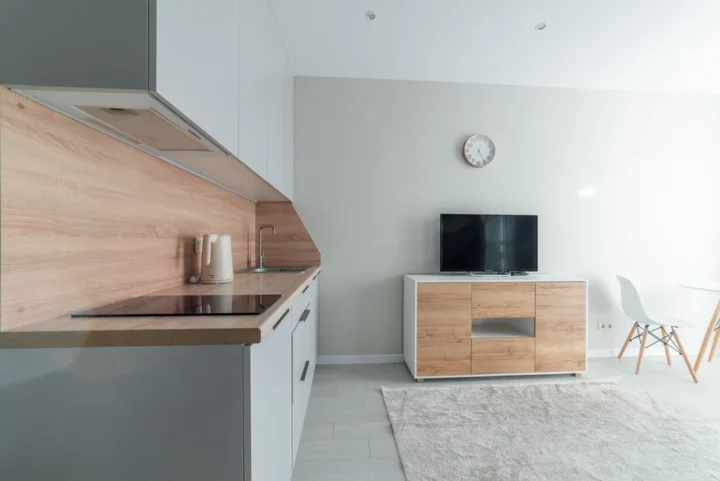 Интерьер квартиры-студии на сутки по адресу: Минск, ул. Игоря Лученка, 19