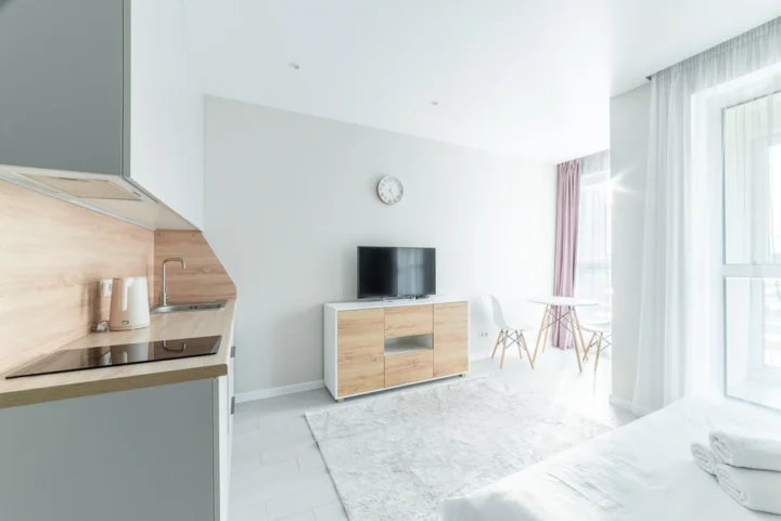 Интерьер квартиры-студии на сутки по адресу: Минск, ул. Игоря Лученка, 19