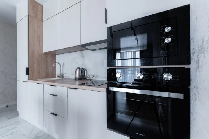 Short-term studio apartment at 28 Igorya Luchenka Str., Minsk