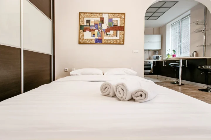 Short-term studio apartment at 5 Kalvariyskaya Str., Minsk