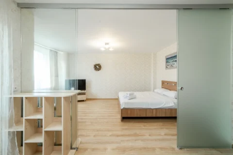 Интерьер квартиры-студии на сутки по адресу: Минск, ул. Левкова, 45