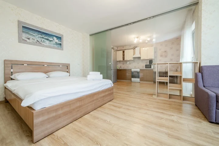 Интерьер квартиры-студии на сутки по адресу: Минск, ул. Левкова, 45