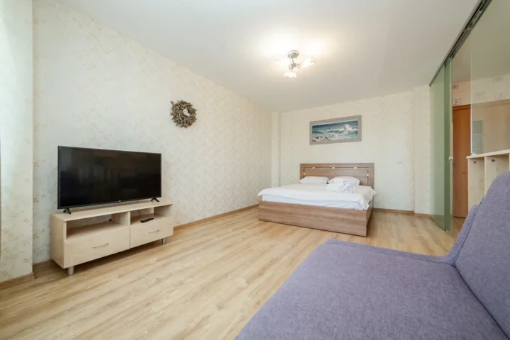 Интерьер квартиры-студии на сутки по адресу: Минск, ул. Левкова, 45