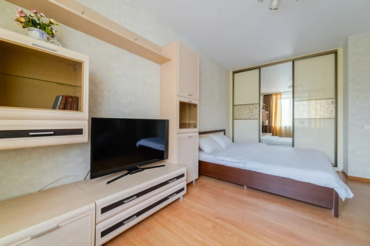 Short-term 1-bedroom apartment at 52 Nezavisimosti Ave., Minsk