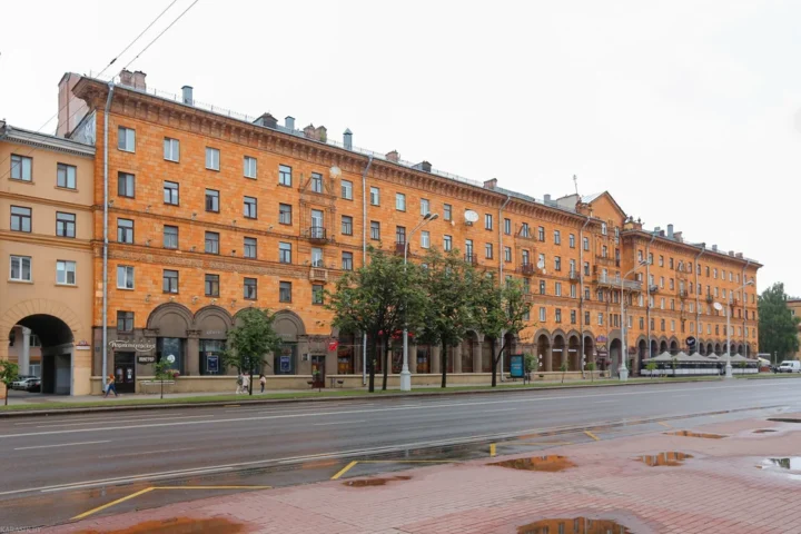 Short-term 1-bedroom apartment at 83 Nezavisimosti Ave., Minsk