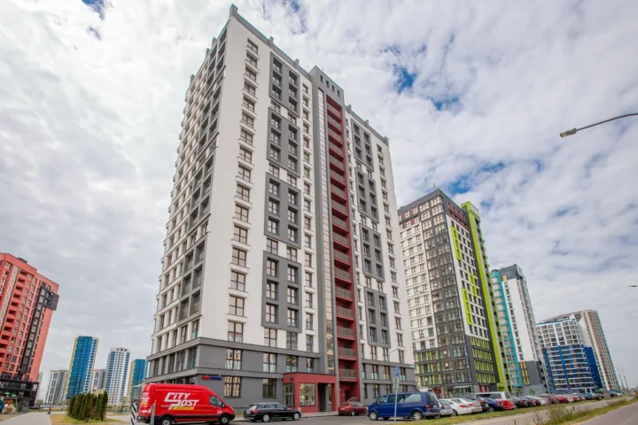 Интерьер квартиры-студии на сутки по адресу: Минск, ул. Николы Теслы, 6