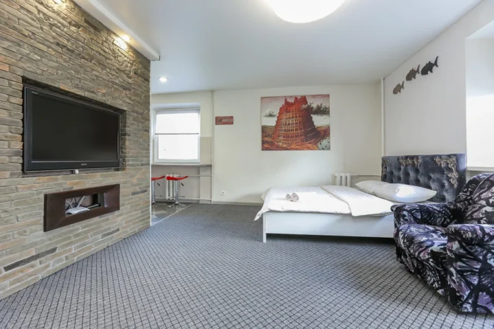 Интерьер квартиры-студии на сутки по адресу: Минск, ул. Сурганова, 36