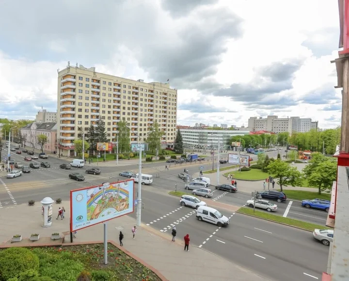 Интерьер квартиры-студии на сутки по адресу: Минск, ул. Сурганова, 36