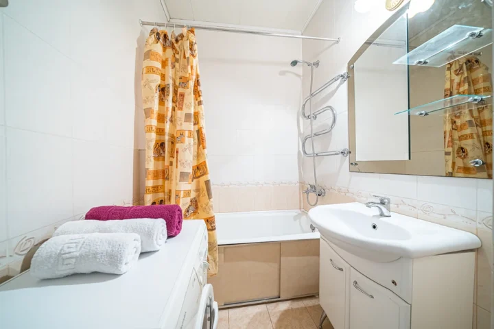 Short-term 1-bedroom apartment at 19 Sverdlova Str., Minsk