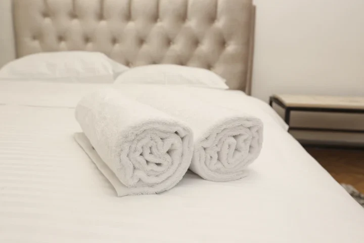 Short-term 2-bedroom apartment at 22 Sverdlova Str., Minsk