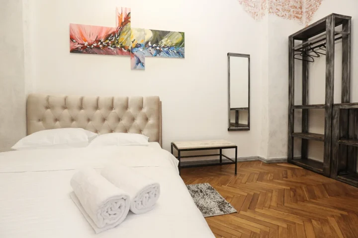 Short-term 2-bedroom apartment at 22 Sverdlova Str., Minsk