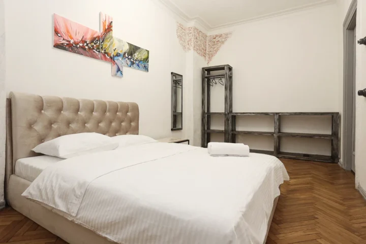 Short-term 2-bedroom apartment at 22 Sverdlova Str., Minsk