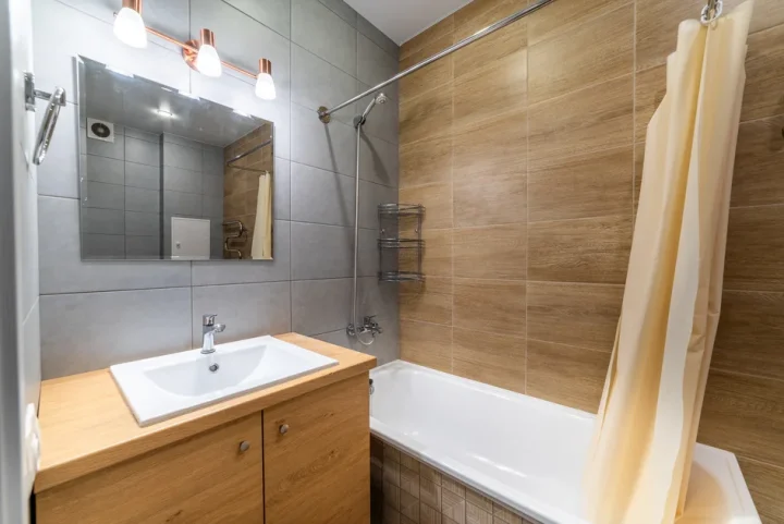 Short-term studio apartment at 13 Igorya Luchenka Str., Minsk