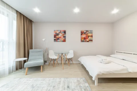 Интерьер квартиры-студии на сутки по адресу: Минск, ул. Николы Теслы, 20