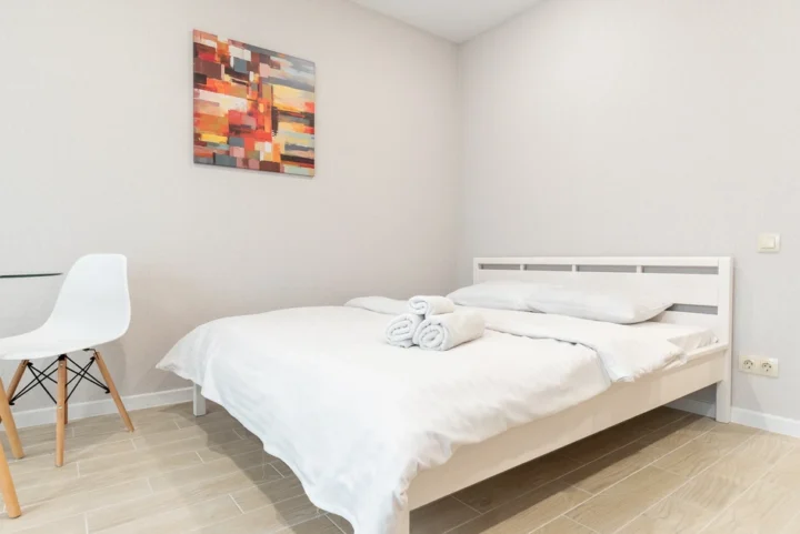 Интерьер квартиры-студии на сутки по адресу: Минск, ул. Николы Теслы, 20