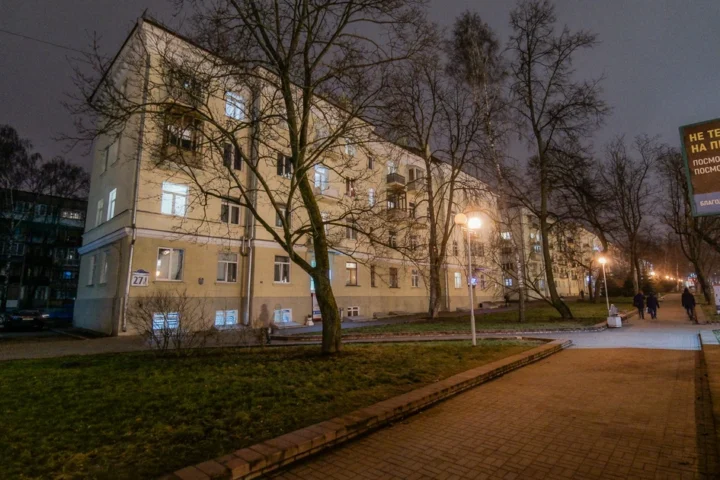 Short-term 2-bedroom apartment at 27/1 Yakuba Kolasa Str., Minsk